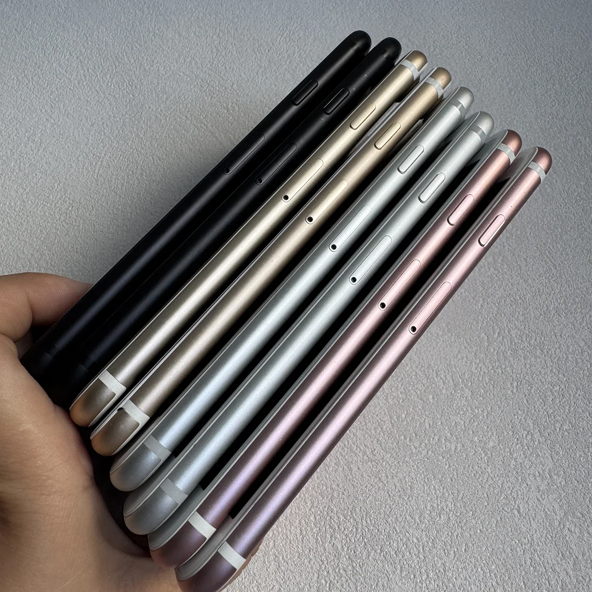 Original Unlocked Apple iPhone 7 4G LTE Mobile Cellphone 4.7'' 12MP Fingerprint Touch ID Smartphone - Image 2